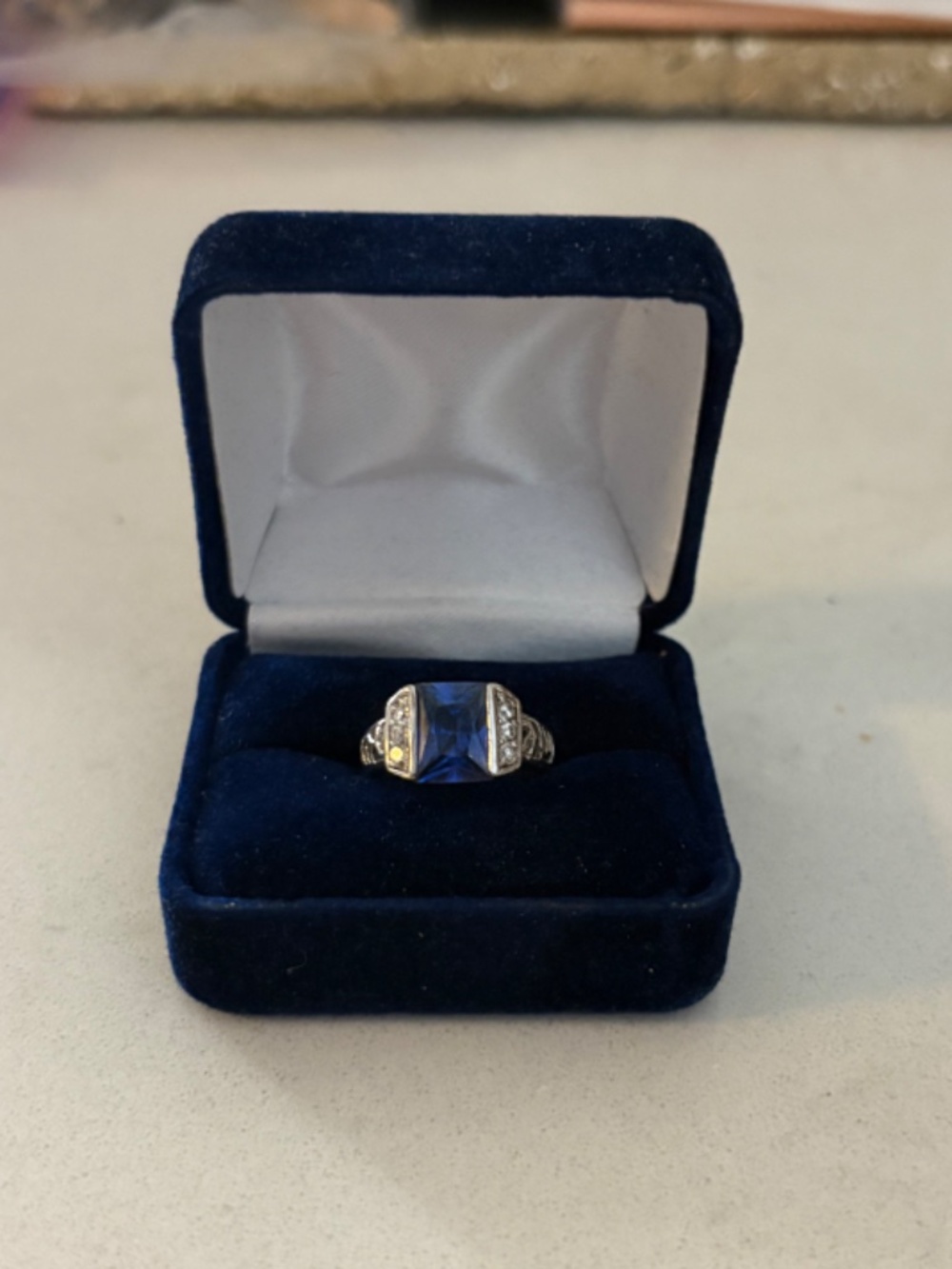 Blue Sapphire Ring - Picture 2 of 3